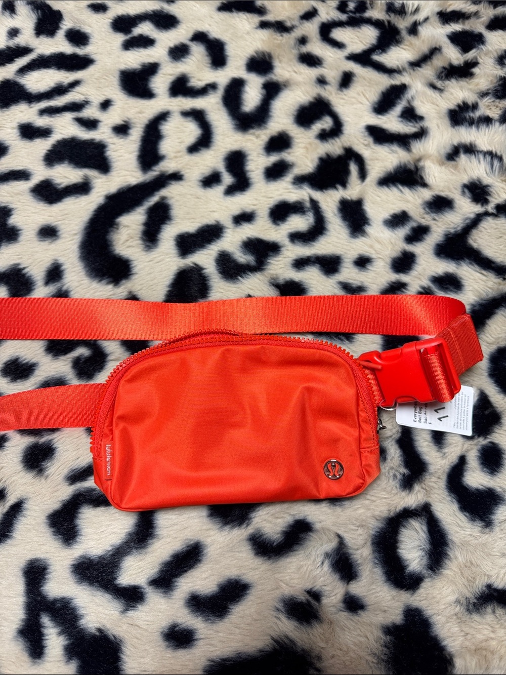Lululemon Everywhere belt bag- bright orange/red